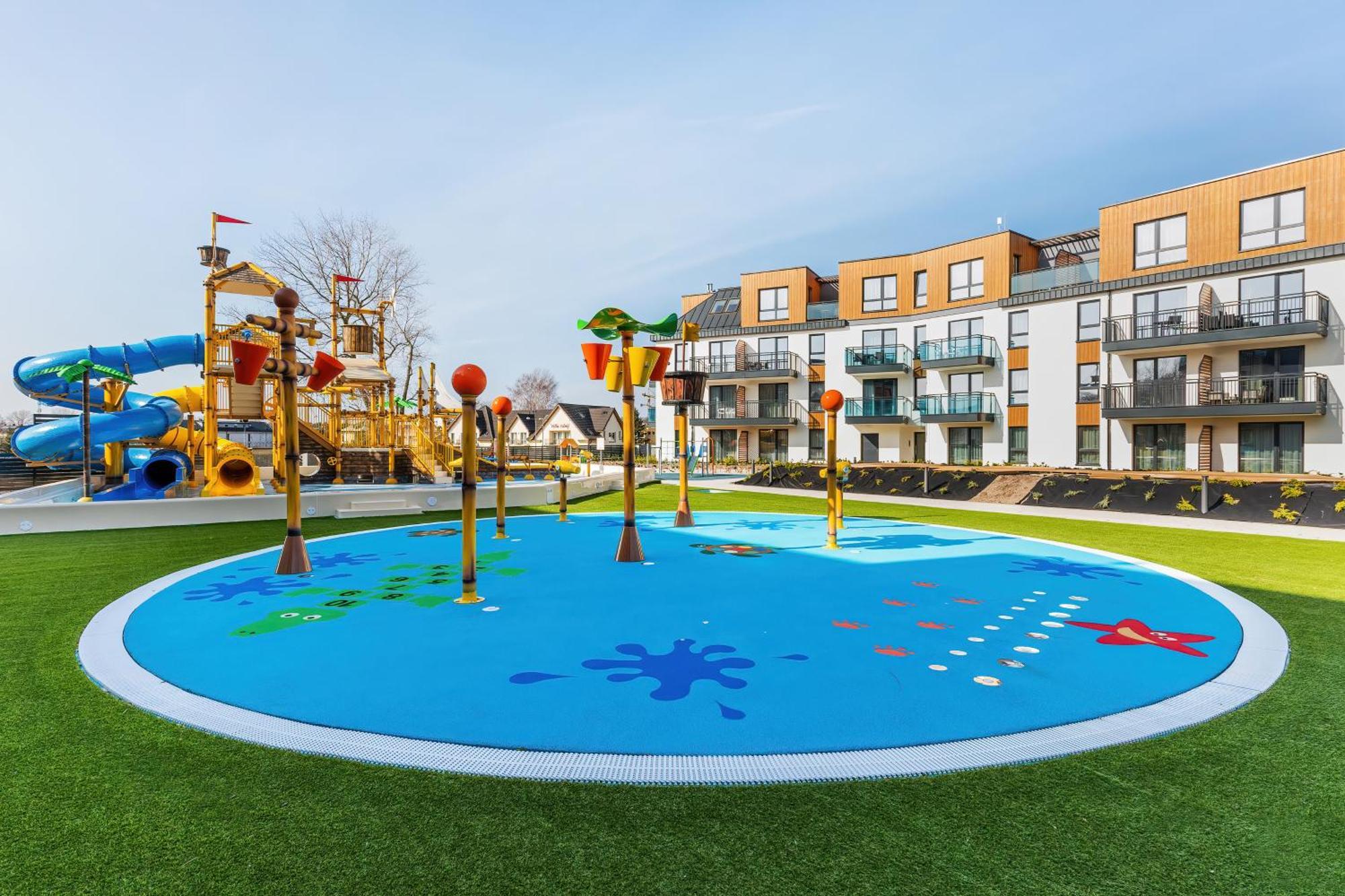 Bel Mare Resort Apartment With Parking By Noclegi Renters Miedzyzdroje Exterior photo
